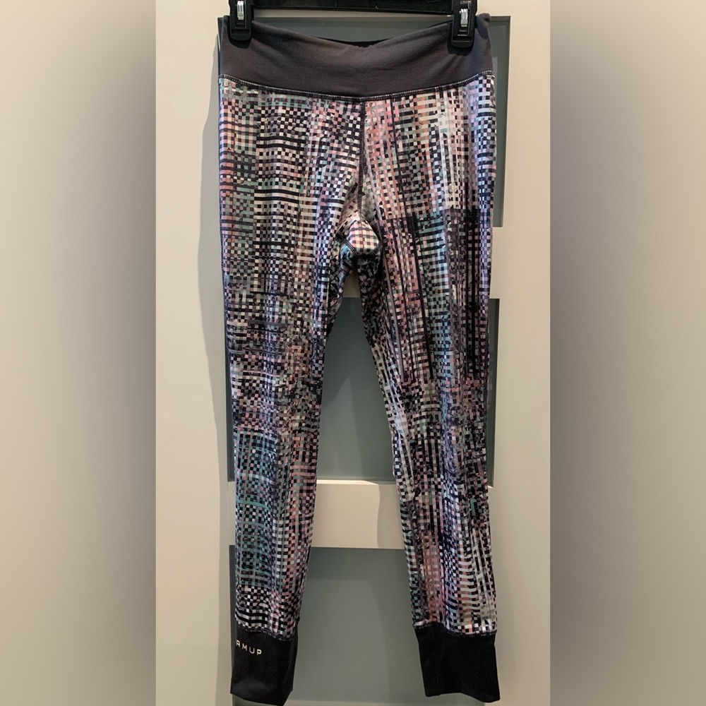 Jessica Simpson “The Warm Up” leggings - Size medium